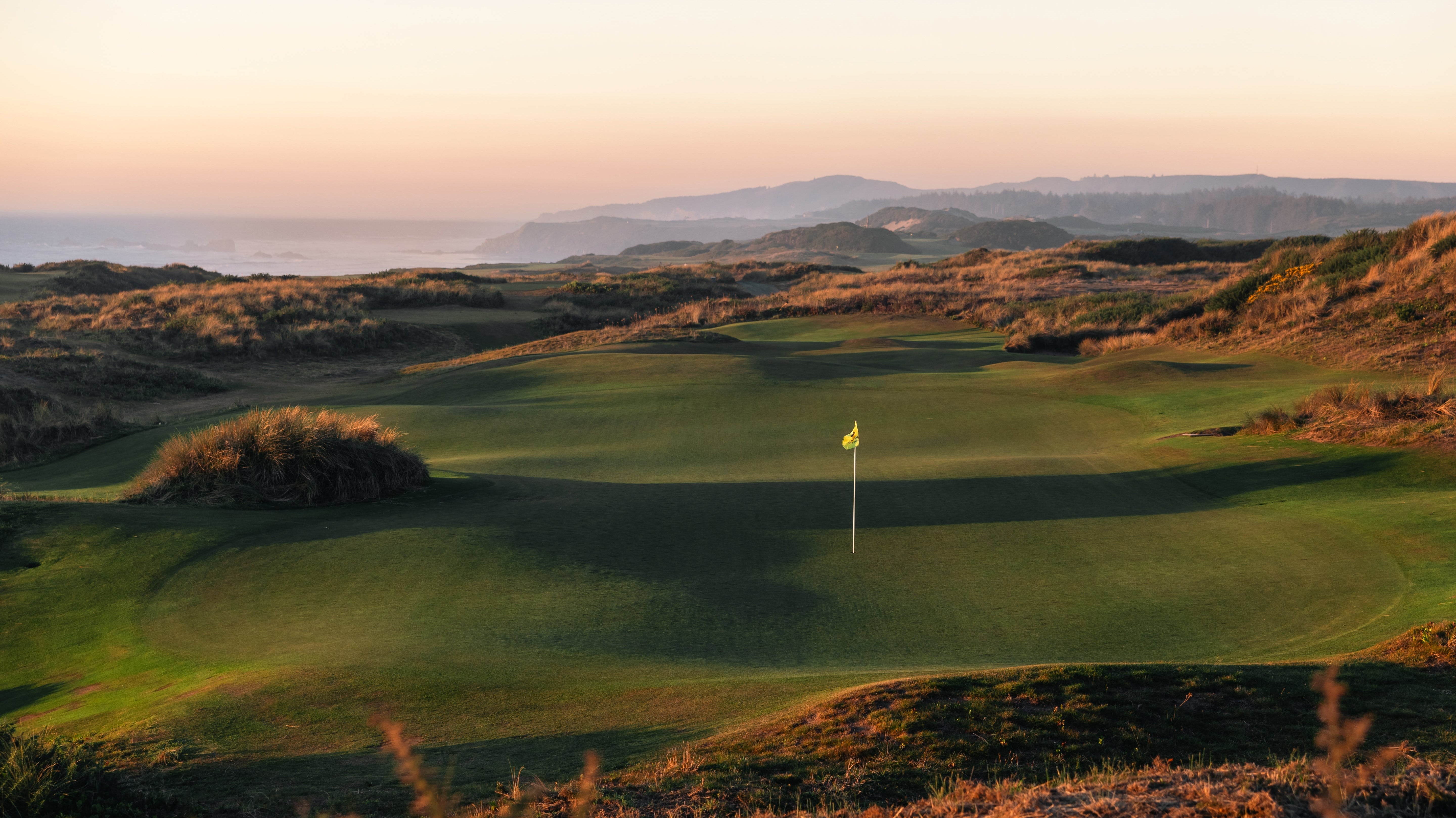 The Ultimate Gift Guide for Golfers – Ideas They’ll Actually Use