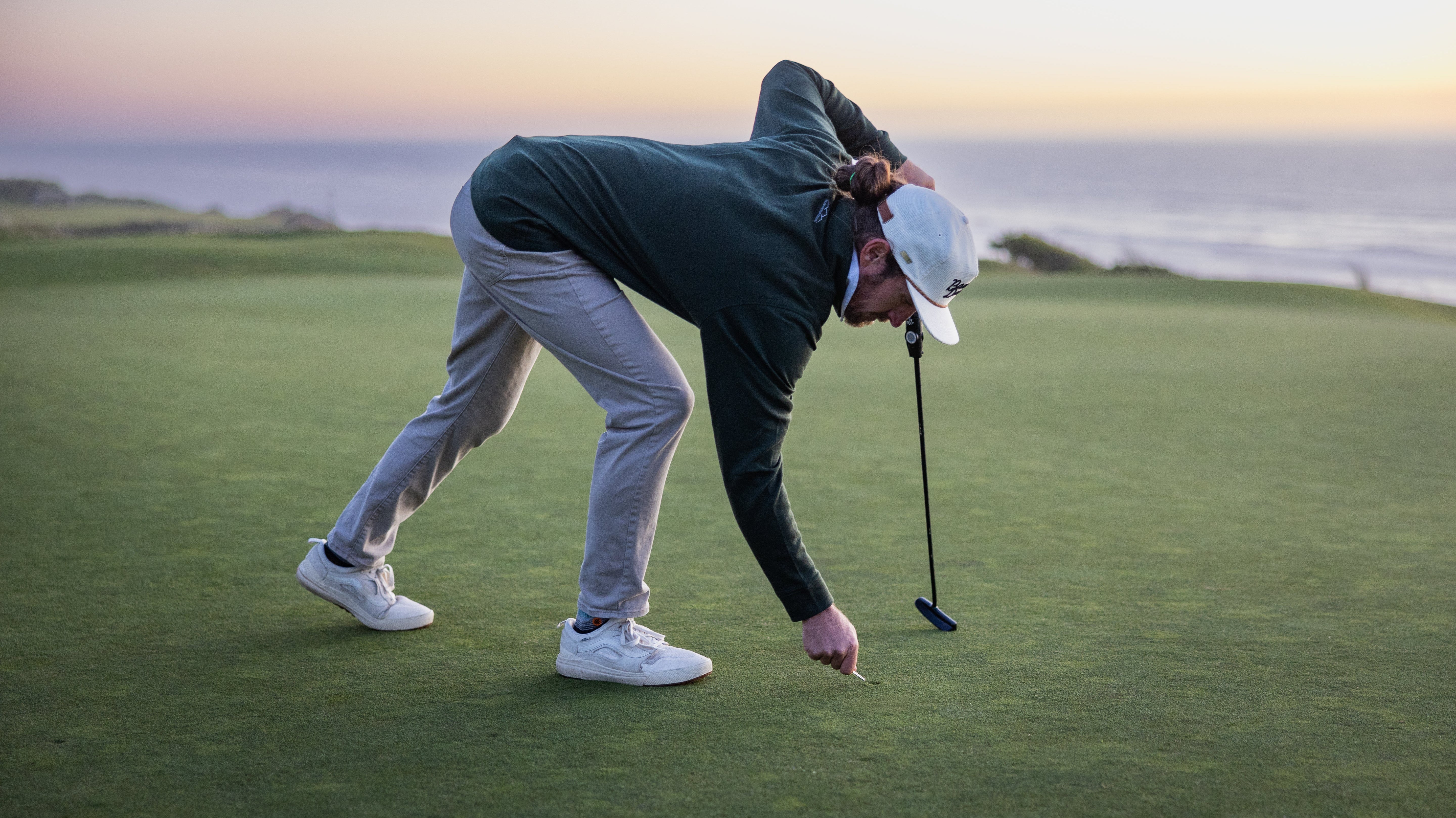 Keep the Greens Pristine – The Right Way to Fix Divots