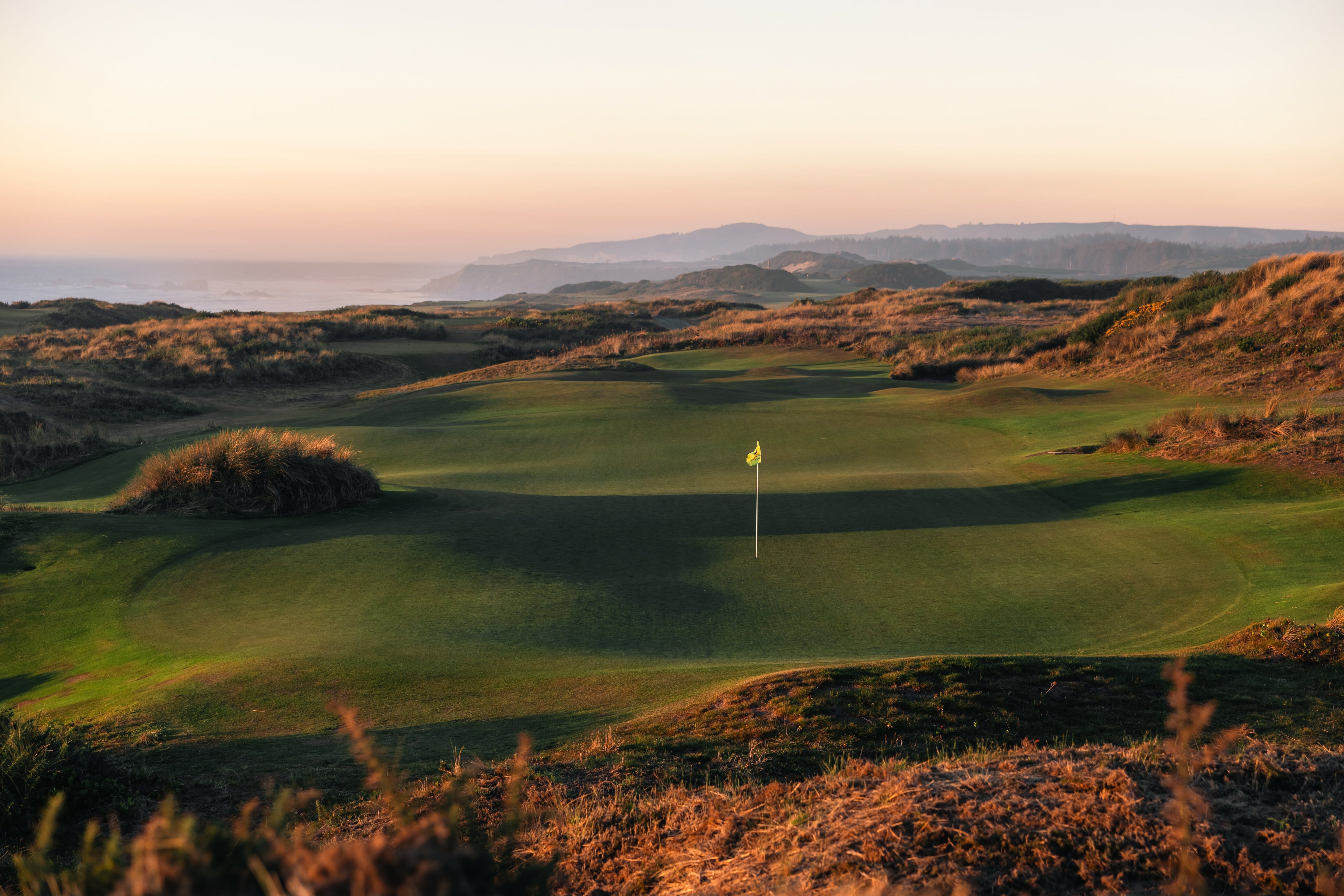 The Ultimate Gift Guide for Golfers – Ideas They’ll Actually Use