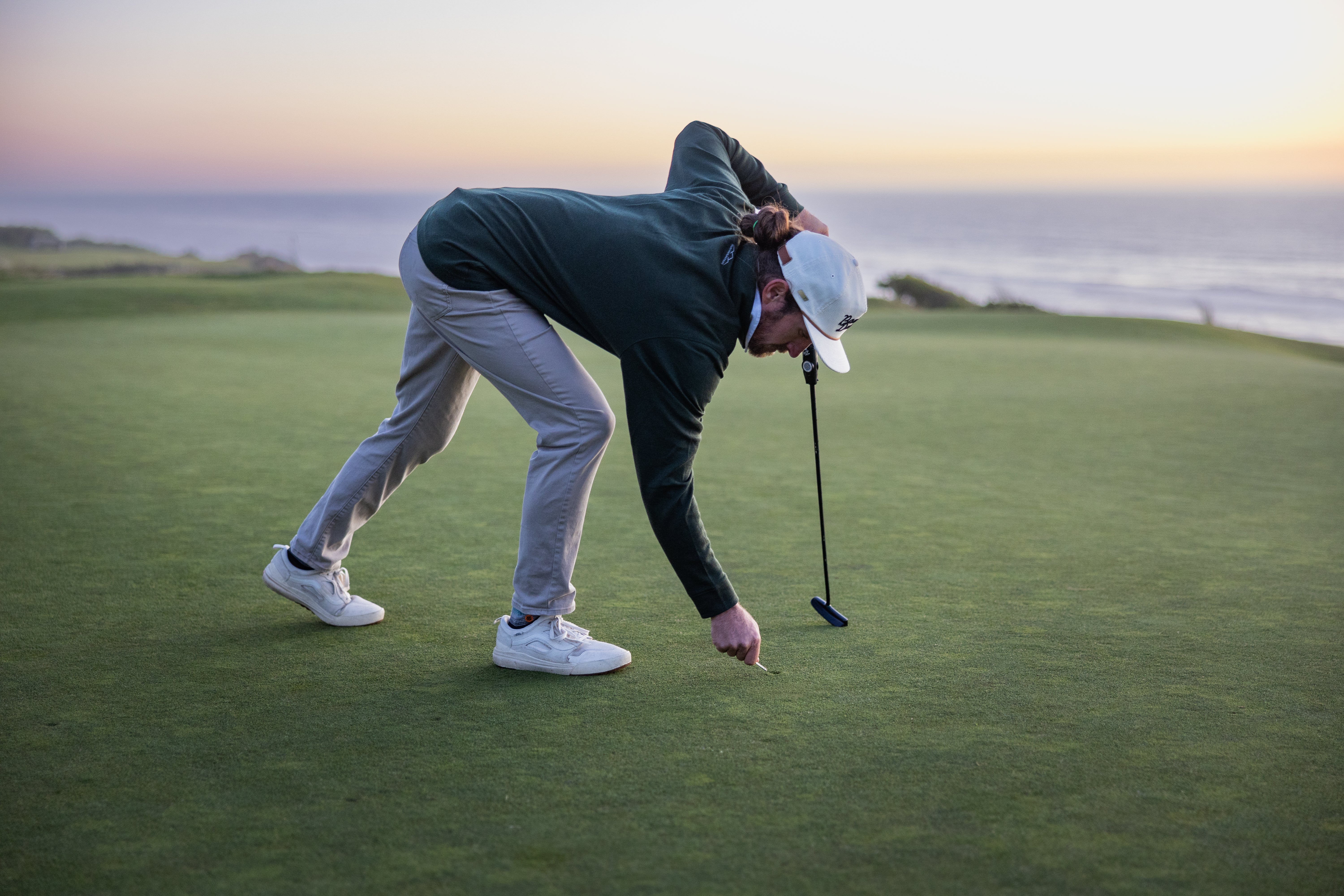 Keep the Greens Pristine – The Right Way to Fix Divots